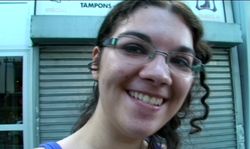 A 18 ans on invite Isabelle à tester le ciné 3D...et pour fêter ça on la dépucèle du cul ! | Part 4
